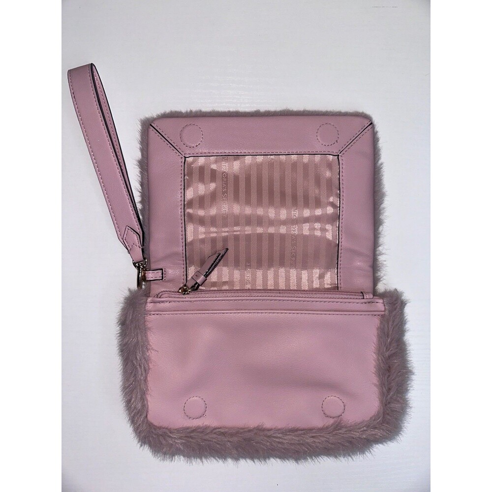 Victoria's Secret Blush Pink Faux Fur Tech Wallet Wristlet Phone Clutch - Picture 3 of 4